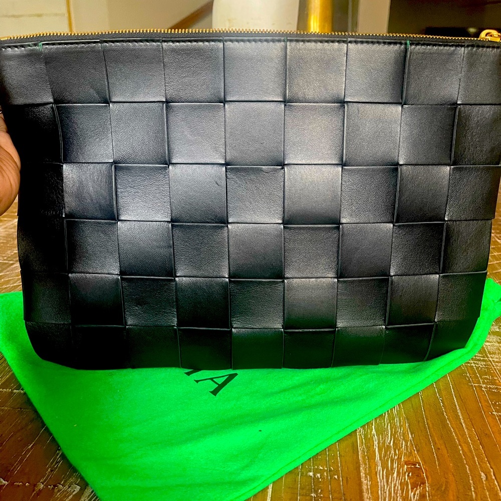 Bottega Veneta clutch bag in signature intrecciato leather